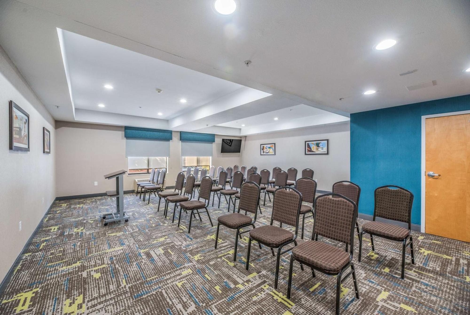 Hampton Inn Oakland-Хейуорд Экстерьер фото
