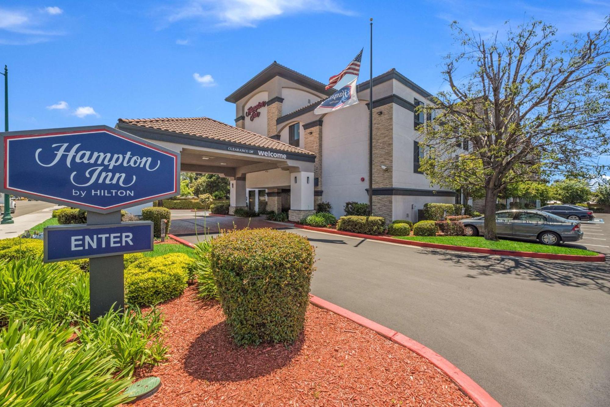Hampton Inn Oakland-Хейуорд Экстерьер фото