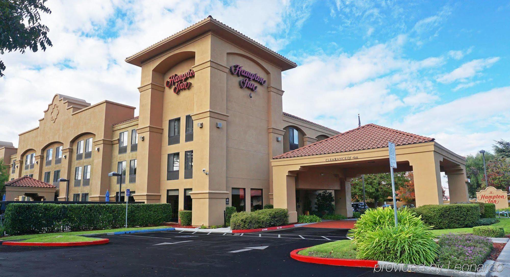 Hampton Inn Oakland-Хейуорд Экстерьер фото