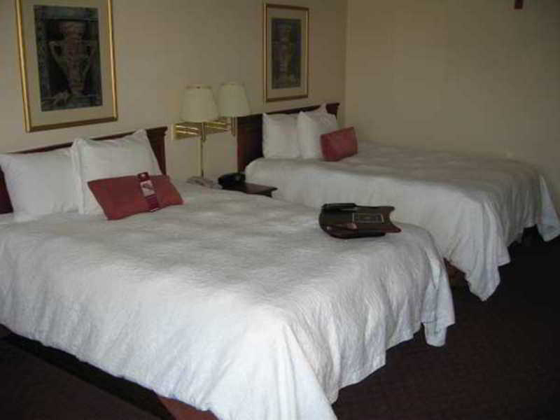 Hampton Inn Oakland-Хейуорд Номер фото